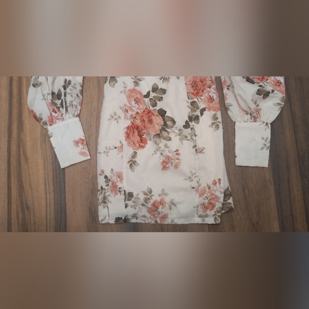 Romantic Floral Sweetheart Puff Sleeve Bodycon Mini Dress Medium Valentines NWOT - Picture 5 of 16